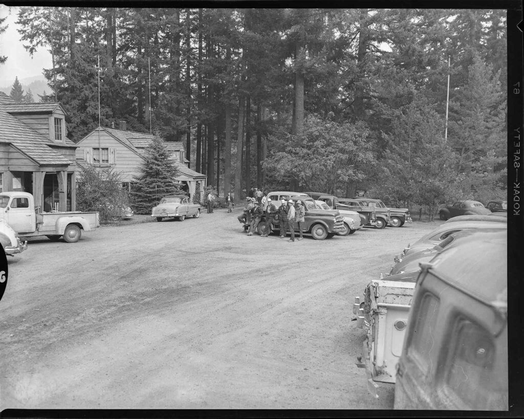 Crews prepare to fight fires at the Zigzag Ranger Station, Zigzag Oregon